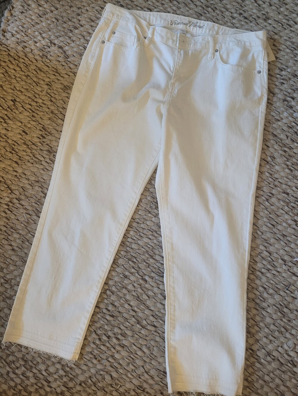 Universal Thread White Cropped High-Rise Jeans